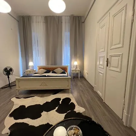 Csaky Palace 3 * Bratislava